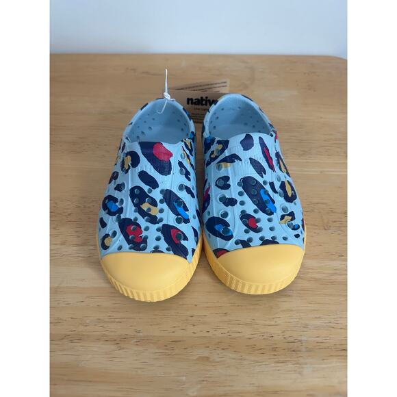 Native Jefferson Slip on Shoes - Animal Print - NEW - Size 6c - Water Shoes - Picture 2 of 5